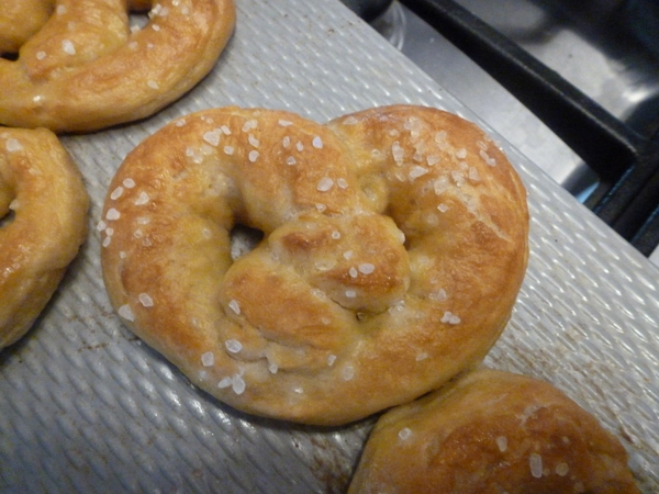 homemade soft pretzels